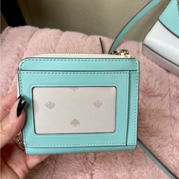 Kate Spade crossbody with removable chain and matching wallet - Picture 11 of 13